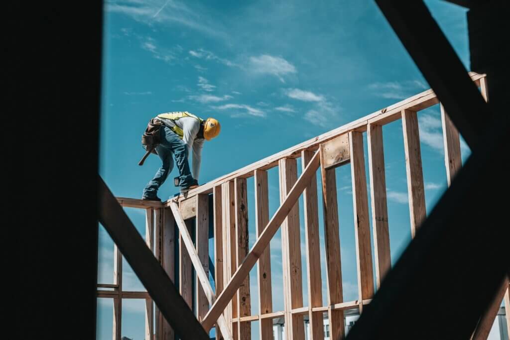 Why Construction Companies Stumble and How to Avoid the Pitfalls: A Deep Dive